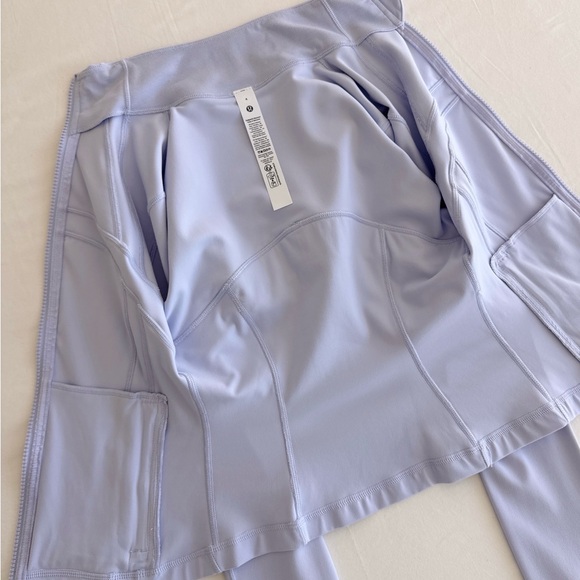 ❌ Sold NWT Lululemon Define Cropped Jacket *Nulu Serene Blue Size 4 - Picture 12 of 16